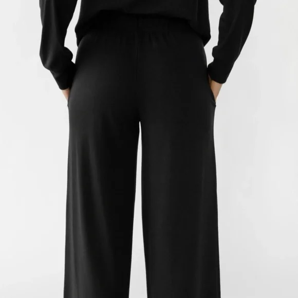 Women's Brushed Bamboo Wide Leg Pull-On Pant - Picture 2 of 4